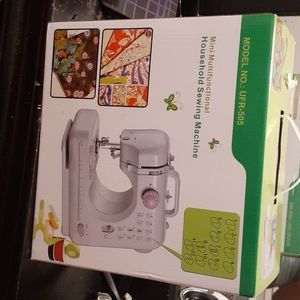 Mini multifunctional household sewing Machine